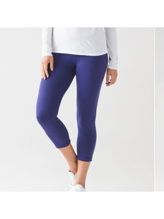 lululemon athletica Pants - Lululemon Wunder Under Crop III (Reversible) Emperor Blue / Sapphire Blue